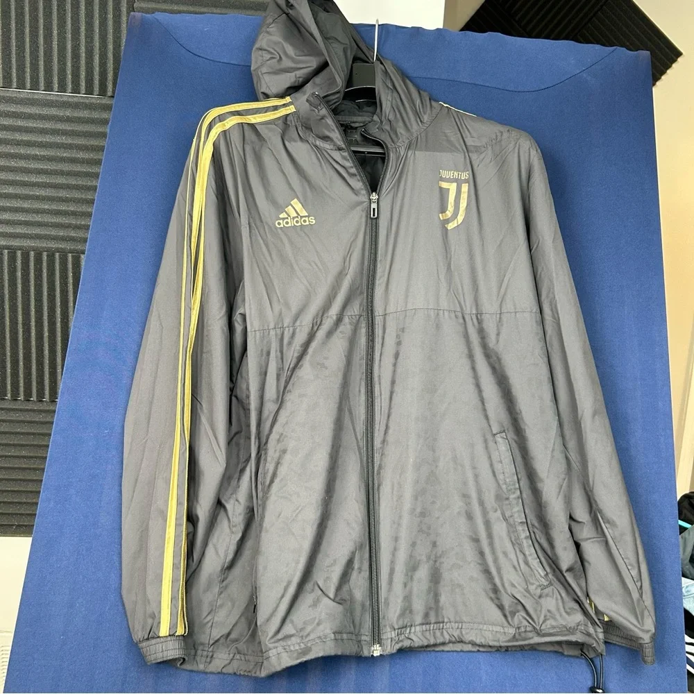 Adidas‎ Men's Black and Gold Juventus Windbreaker